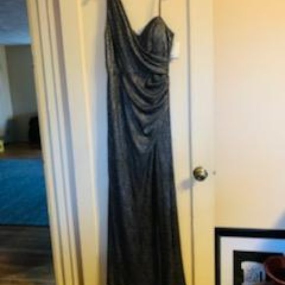 Xscape one shoulder  foil gown - Picture 2 of 13